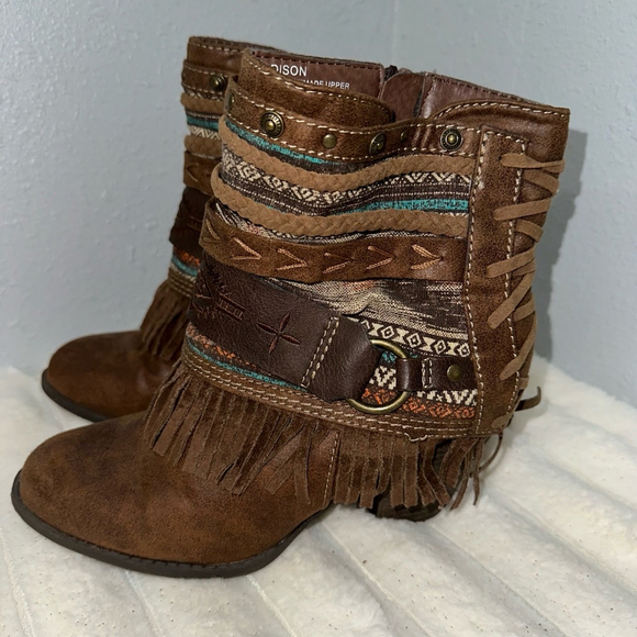 JellyPop Addison Fringe Pow Wow Cowboy Ankle Boots Bootie Women’s Sz 6.5 Aztec - Picture 2 of 14